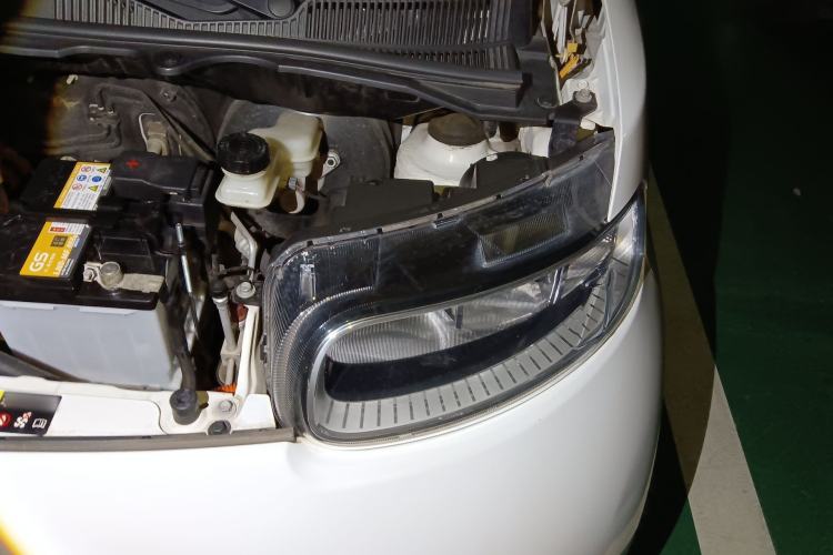 Used ORA White Cat 2020 305 km Luxury Version Engine Bay Left
