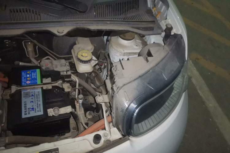 Used ORA White Cat 2020 305 km Luxury Version Engine Bay Left