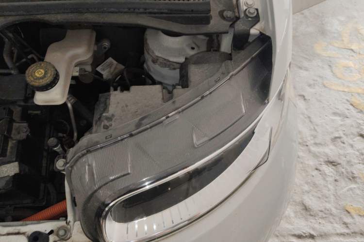 Used ORA White Cat 2020 305 km Luxury Version Engine Bay Left