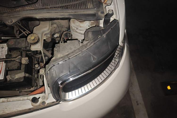 Used ORA White Cat 2020 305 km Luxury Version Engine Bay Left