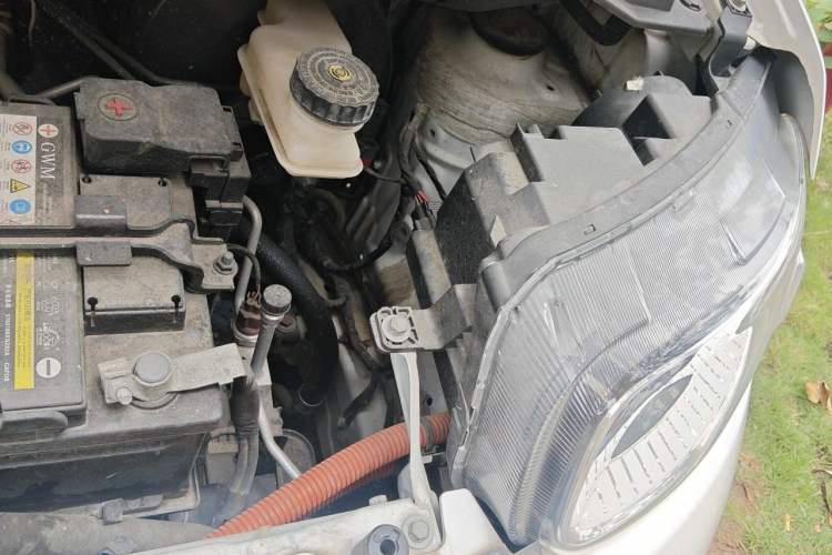 Used ORA White Cat 2020 401 km Long-Range Version Engine Bay Left