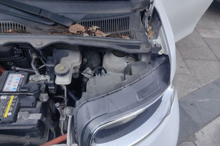 Used ORA White Cat 2020 305 km Luxury Version Engine Bay Left