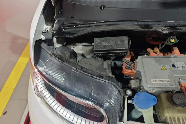 Used ORA White Cat 2020 360 km Luxury Version Engine Bay Right