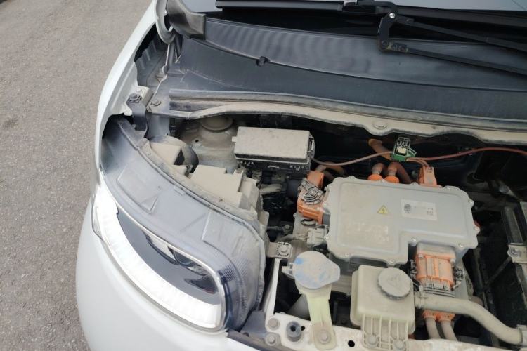 Used ORA White Cat 2020 305 km Luxury Version Engine Bay Right