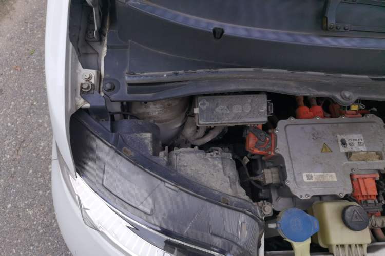 Used ORA White Cat 2020 360 km Luxury Version Engine Bay Right