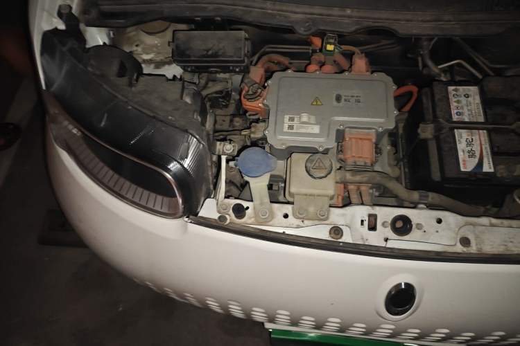 Used ORA White Cat 2020 305 km Luxury Version Engine Bay Right