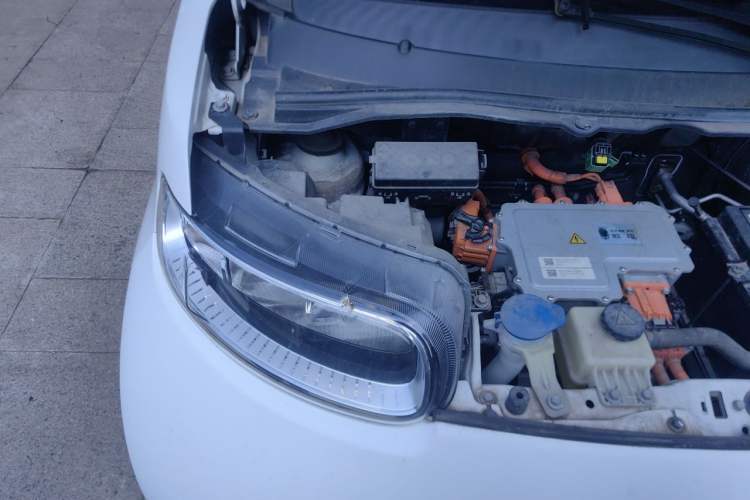 Used ORA White Cat 2020 305 km Luxury Version Engine Bay Right