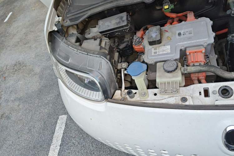 Used ORA White Cat 2020 360 km Luxury Version Engine Bay Right