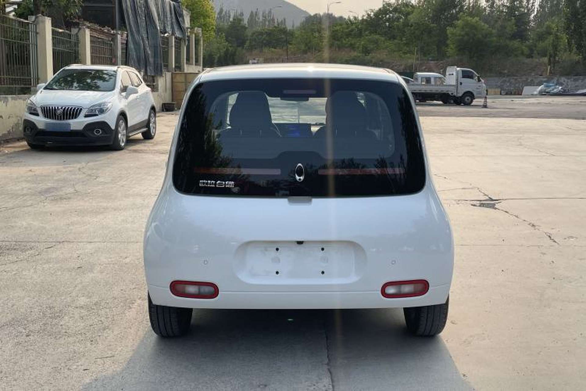 Used ORA White Cat 2020 305 km Luxury Version Exterior 4