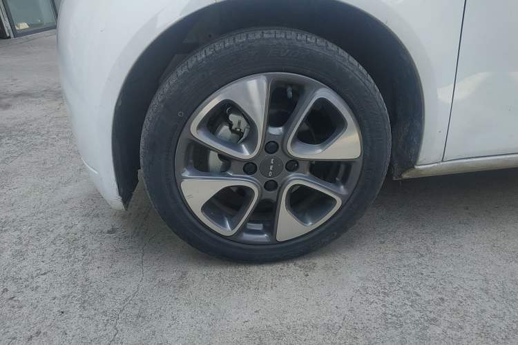 Used ORA White Cat 2020 305 km Luxury Version Exterior 4