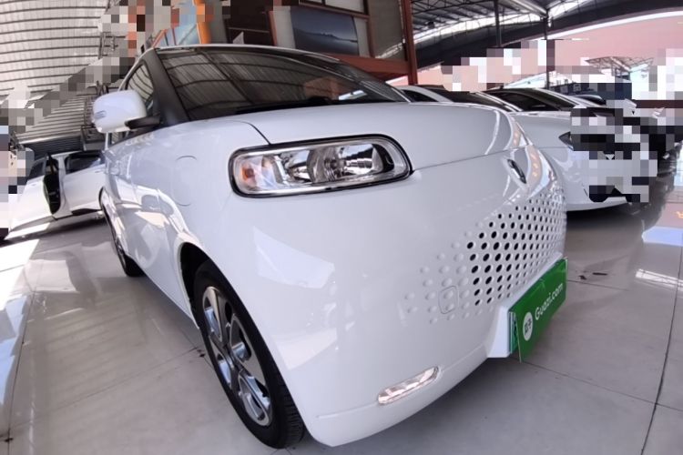 Used ORA White Cat 2020 305 km Luxury Version Front Right 45 Deg