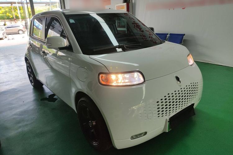 Used ORA White Cat 2020 305 km Luxury Version Front Right 45 Deg