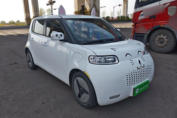 Used ORA White Cat 2020 360 km Luxury Version Front Right 45 Deg