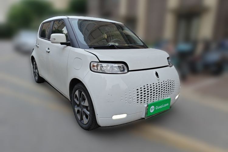 Used ORA White Cat 2020 305 km Luxury Version Front Right 45 Deg