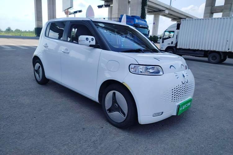 Used ORA White Cat 2020 360 km Luxury Version Front Right 45 Deg