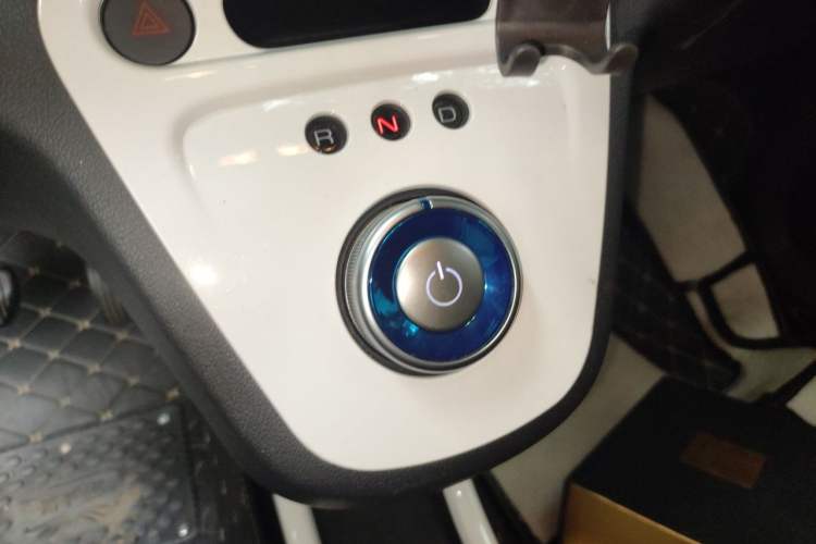 Used ORA White Cat 2020 305 km Luxury Version Gear Lever