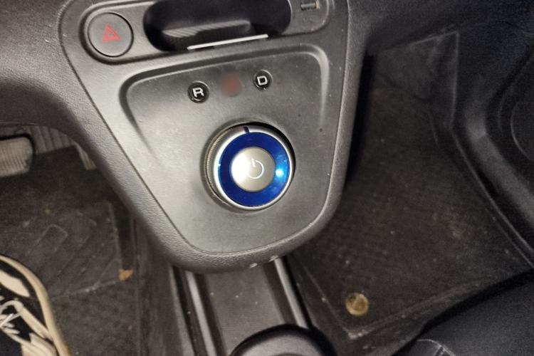 Used ORA White Cat 2020 401 km Long-Range Version Gear Lever