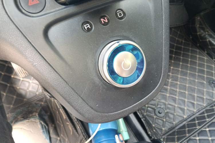 Used ORA White Cat 2020 305 km Luxury Version Gear Lever