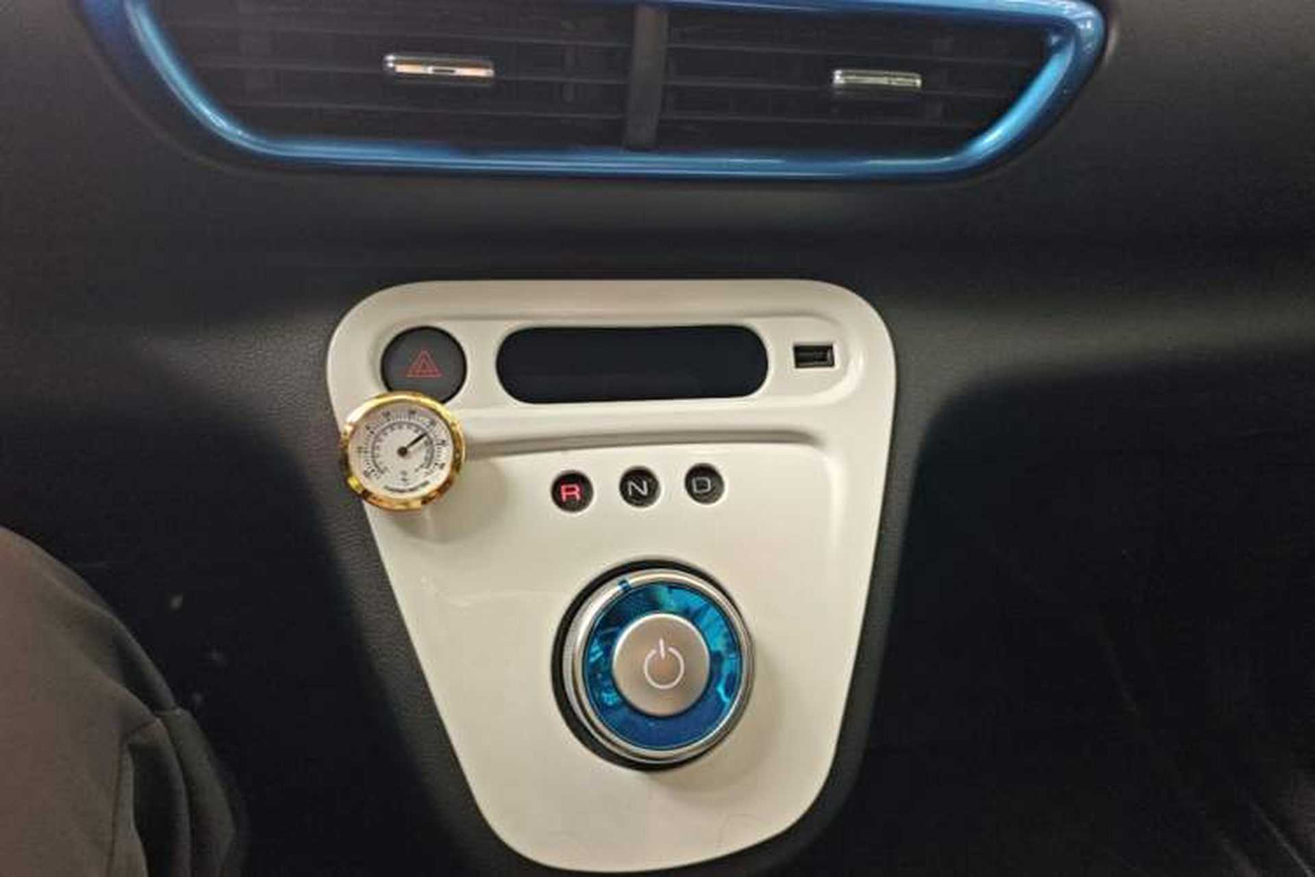 Used ORA White Cat 2020 305 km Luxury Version Gear Lever