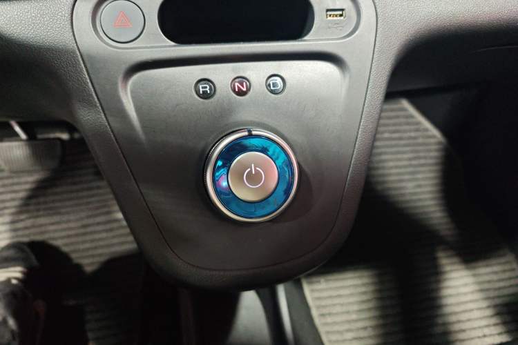 Used ORA White Cat 2020 360 km Luxury Version Gear Lever