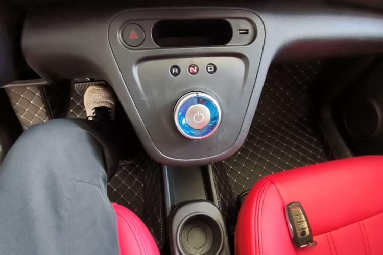 Used ORA White Cat 2020 305 km Luxury Version Gear Lever