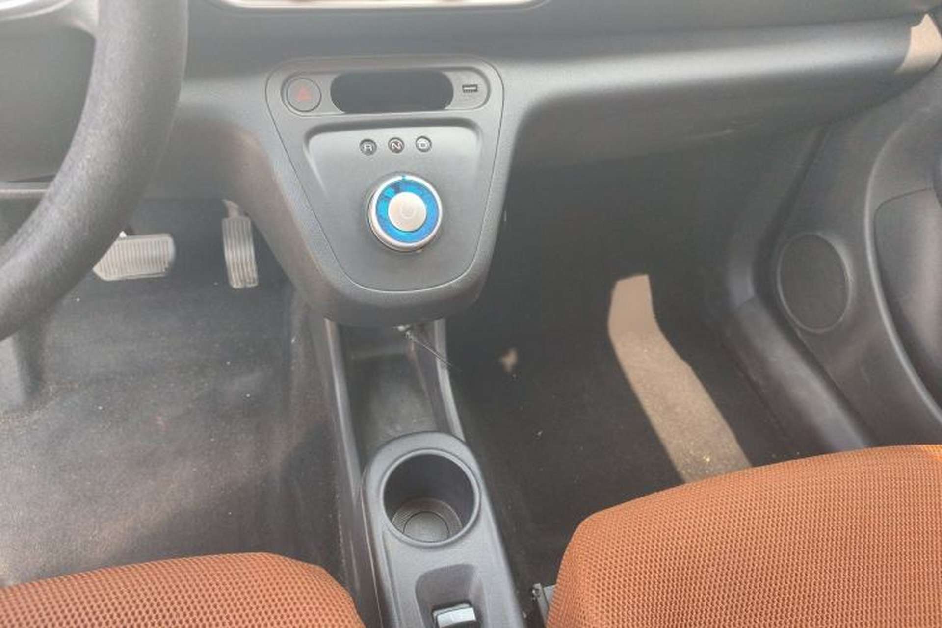 Used ORA White Cat 2020 360 km Luxury Version Gear Lever