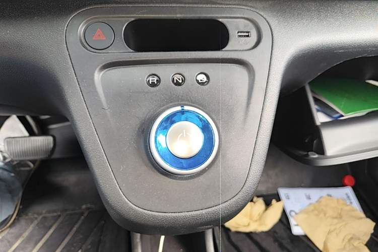 Used ORA White Cat 2020 360 km Luxury Version Gear Lever