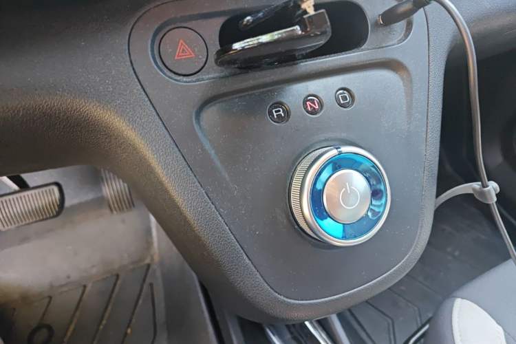 Used ORA White Cat 2020 305 km Luxury Version Gear Lever