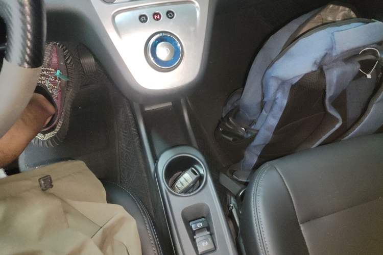 Used ORA White Cat 2020 305 km Luxury Version Gear Lever