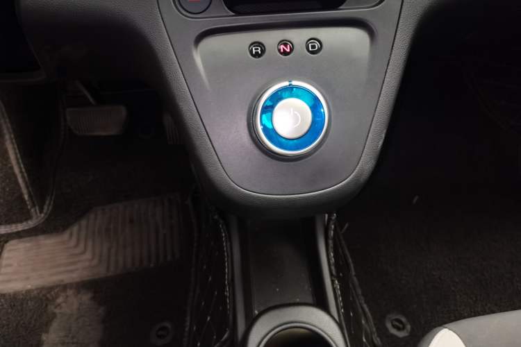 Used ORA White Cat 2020 305 km Luxury Version Gear Lever