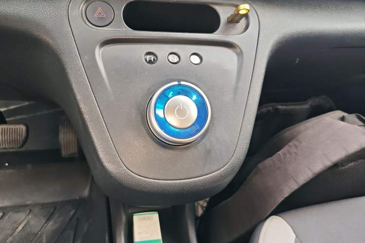 Used ORA White Cat 2020 360 km Luxury Version Gear Lever
