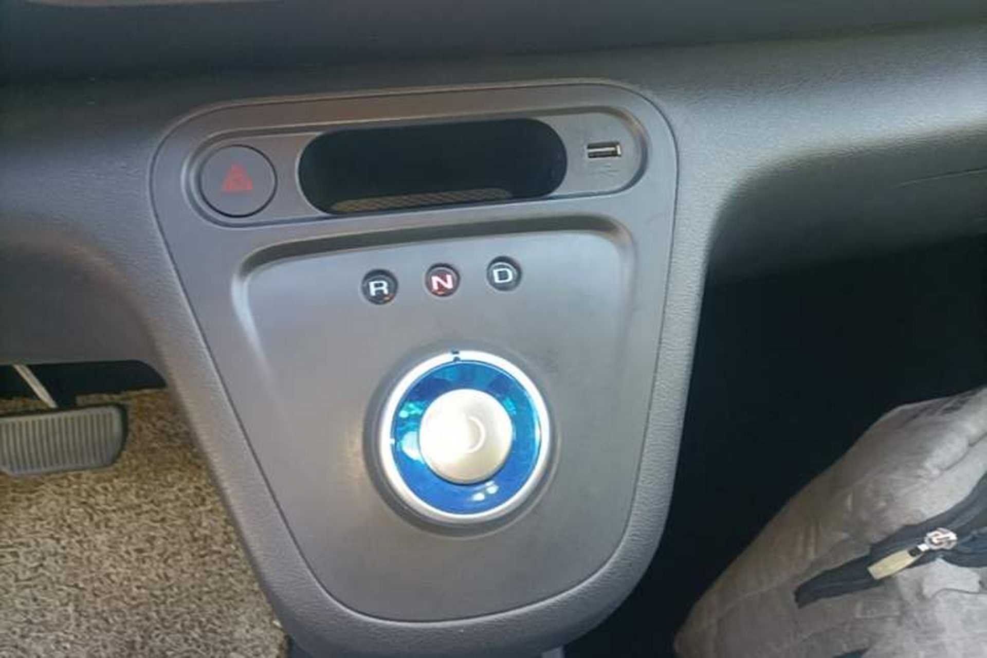 Used ORA White Cat 2020 360 km Luxury Version Gear Lever