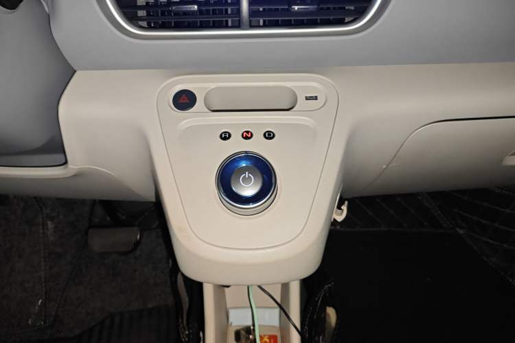 Used ORA White Cat 2020 305 km Luxury Version Gear Lever