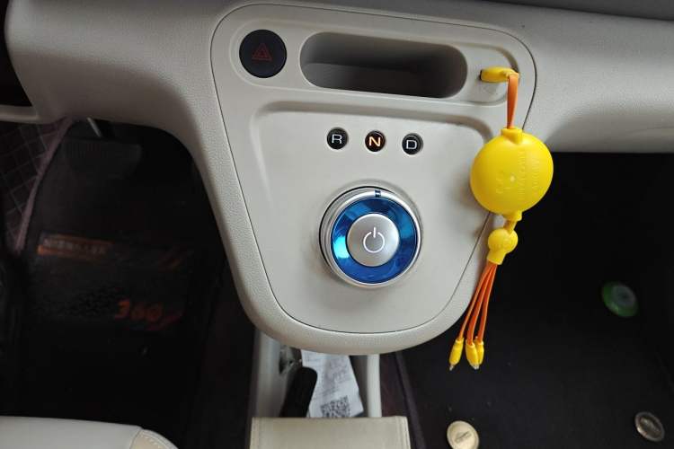 Used ORA White Cat 2020 305 km Luxury Version Gear Lever