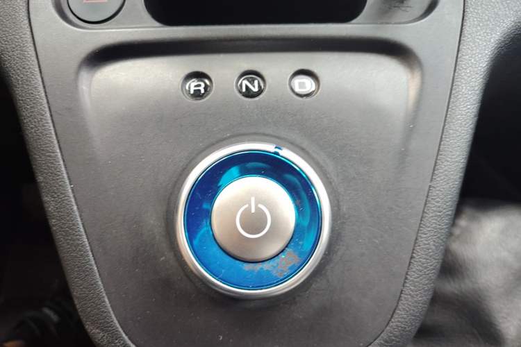 Used ORA White Cat 2020 360 km Luxury Version Gear Lever