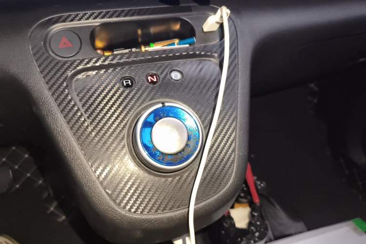 Used ORA White Cat 2020 401 km Flagship Version Gear Lever