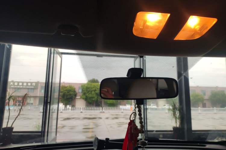 Used ORA White Cat 2020 401 km Long-Range Version Headliner