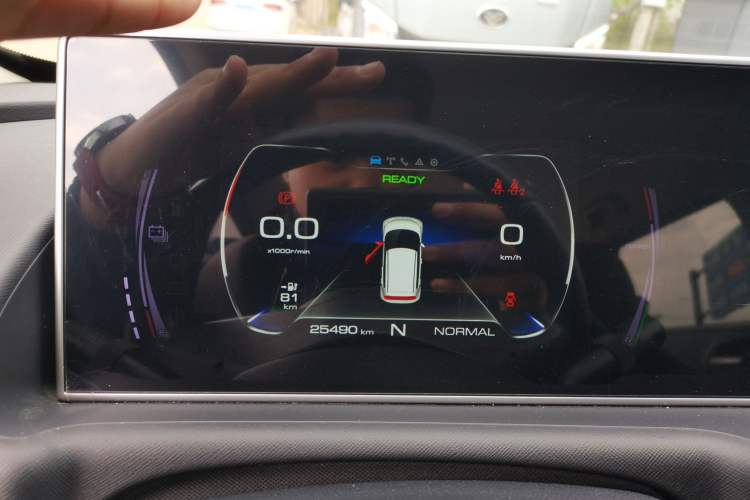Used ORA White Cat 2020 305 km Luxury Version Instrument Cluster