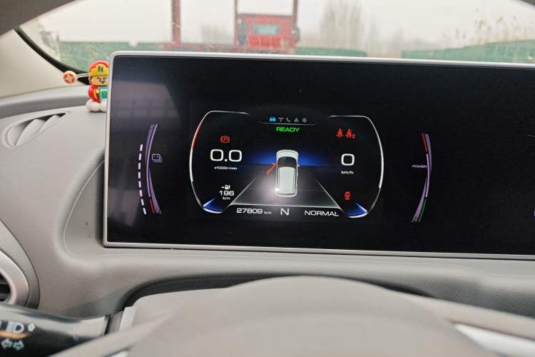 Used ORA White Cat 2020 305 km Luxury Version Instrument Cluster