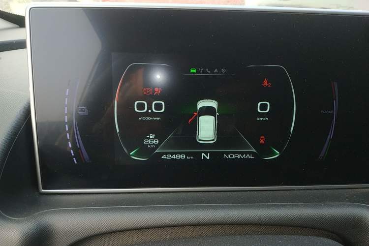 Used ORA White Cat 2020 305 km Luxury Version Instrument Cluster