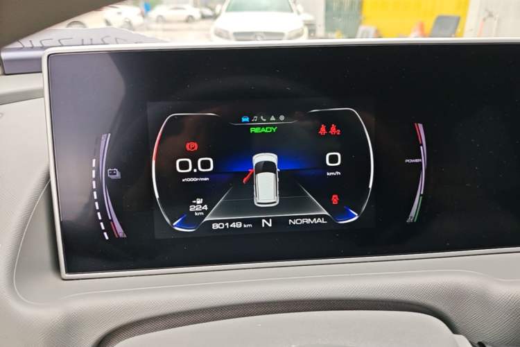Used ORA White Cat 2020 305 km Luxury Version Instrument Cluster