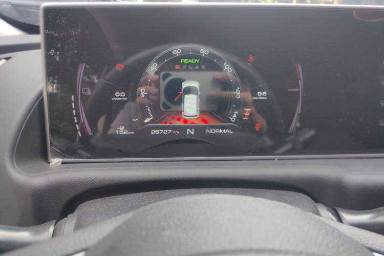 Used ORA White Cat 2020 305 km Luxury Version Instrument Cluster