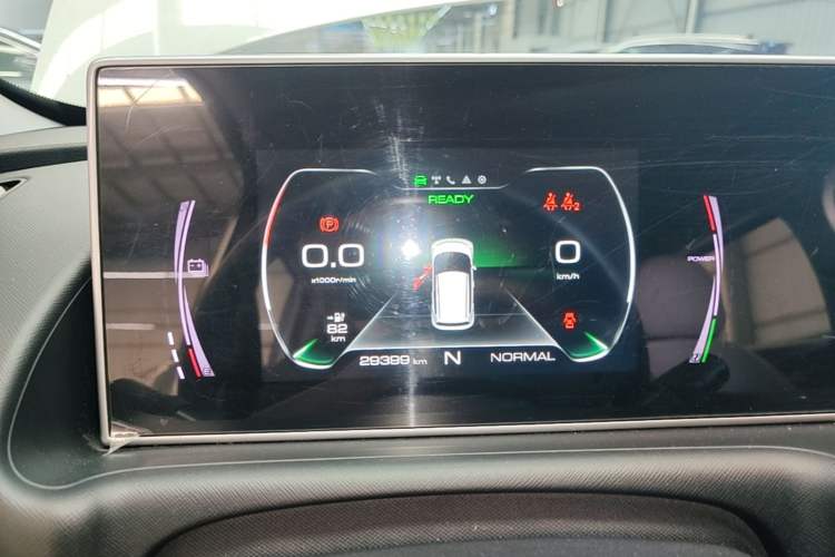 Used ORA White Cat 2020 305 km Luxury Version Instrument Cluster