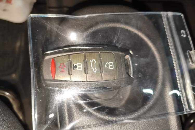 Used ORA White Cat 2020 305 km Luxury Version Interior 1