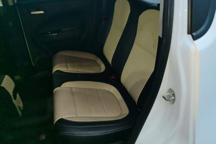 Used ORA White Cat 2020 305 km Luxury Version Interior 4