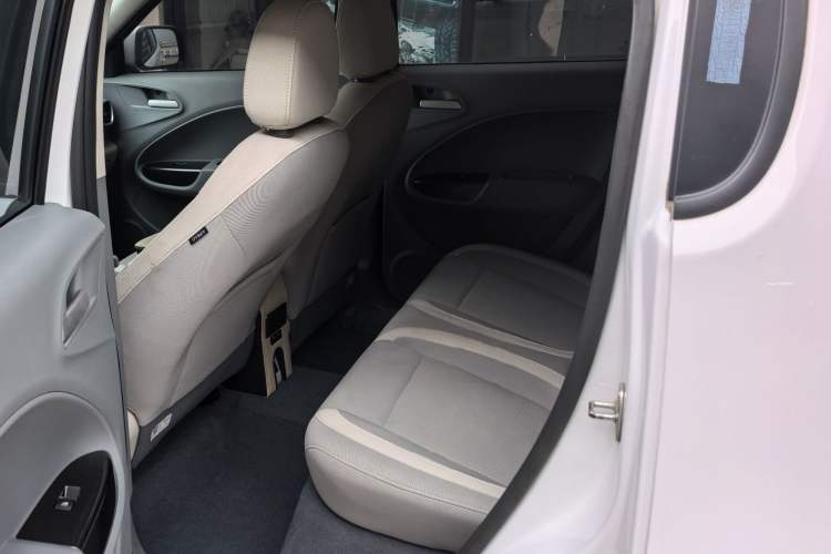 Used ORA White Cat 2020 305 km Luxury Version Interior 4