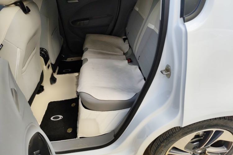 Used ORA White Cat 2020 305 km Luxury Version Interior 4