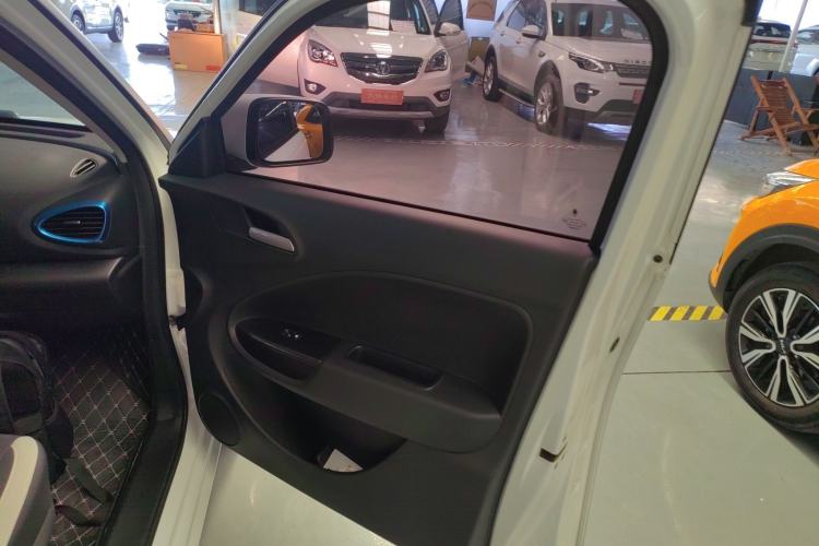 Used ORA White Cat 2020 305 km Luxury Version Interior 5