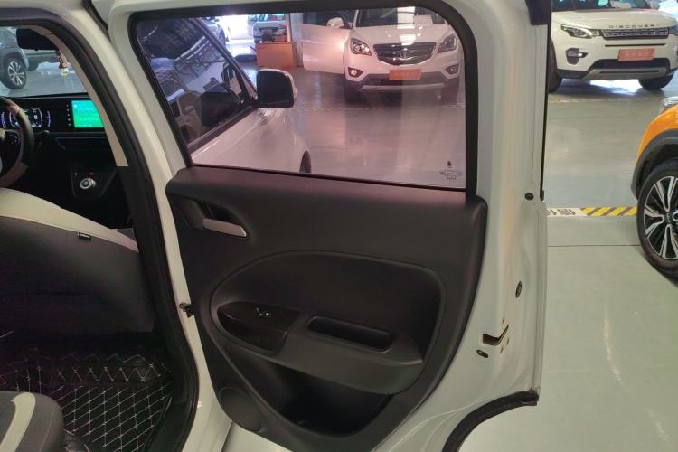 Used ORA White Cat 2020 305 km Luxury Version Interior 6