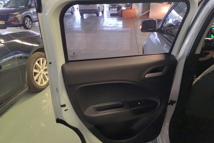 Used ORA White Cat 2020 305 km Luxury Version Interior 8